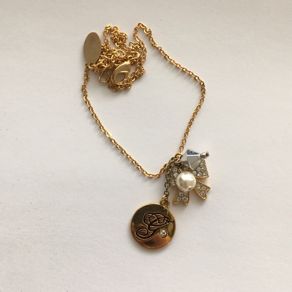 Guess Charm Golden Necklace - Picture 1 of 2